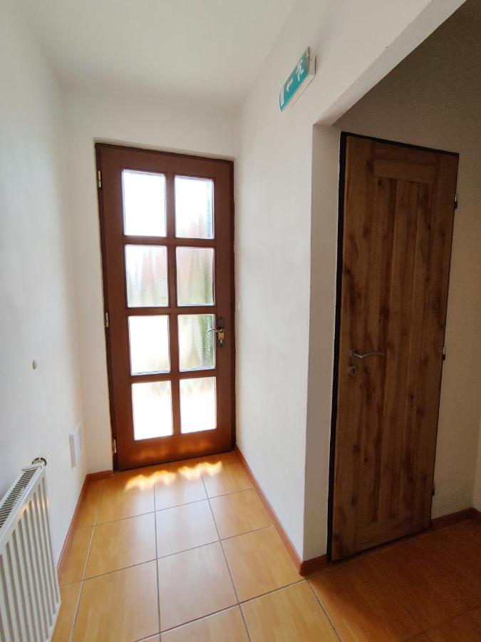 Ferienwohnung Ubytovani Ema Valtice Exterior foto