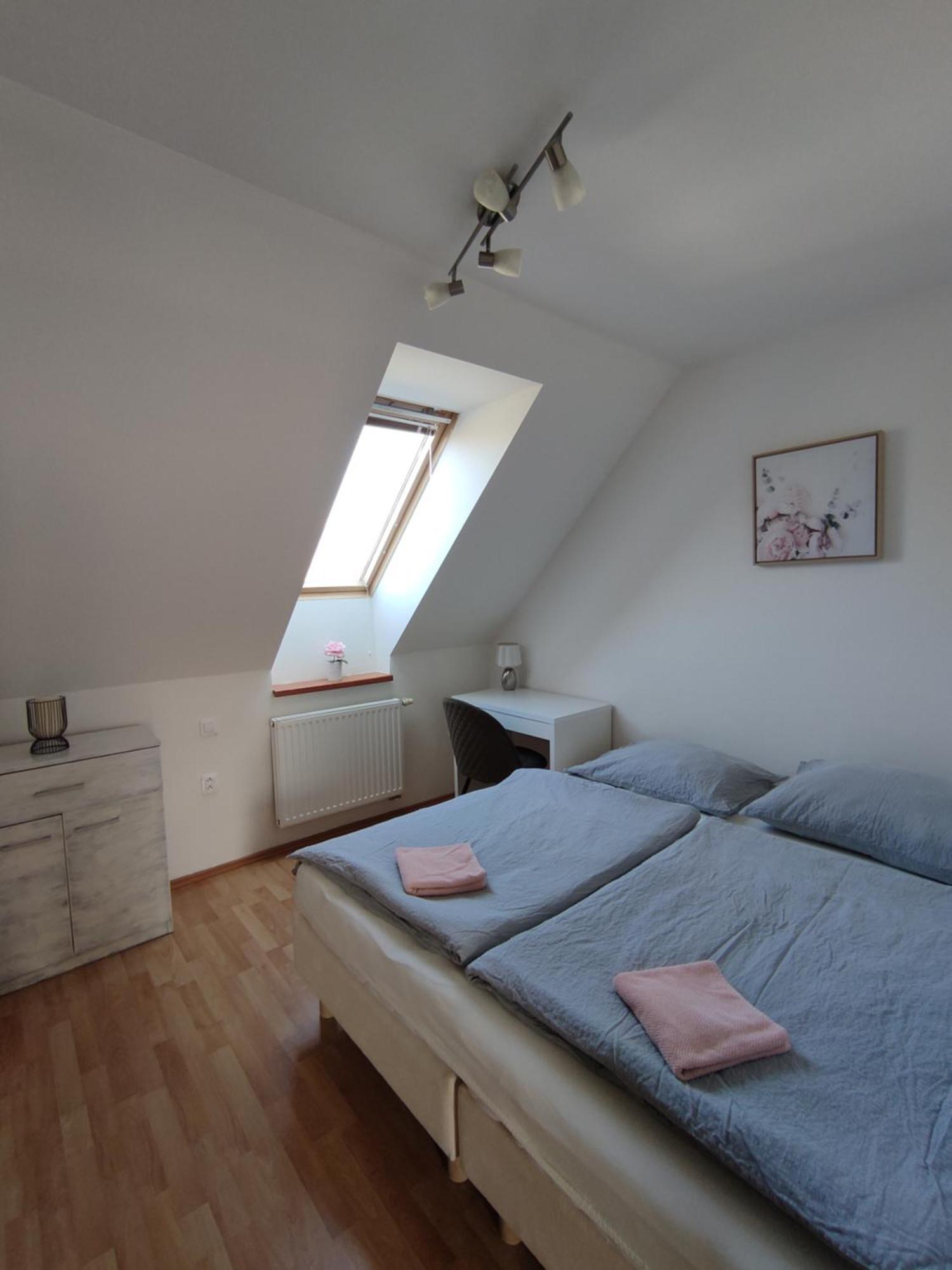 Ferienwohnung Ubytovani Ema Valtice Exterior foto